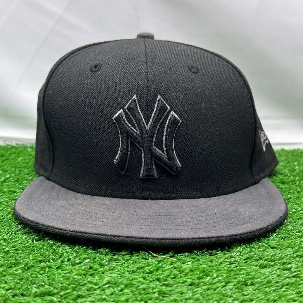 New York Yankees New Era 59Fifty Hat Size 8 Gray Fitted Cap MLB Baseball